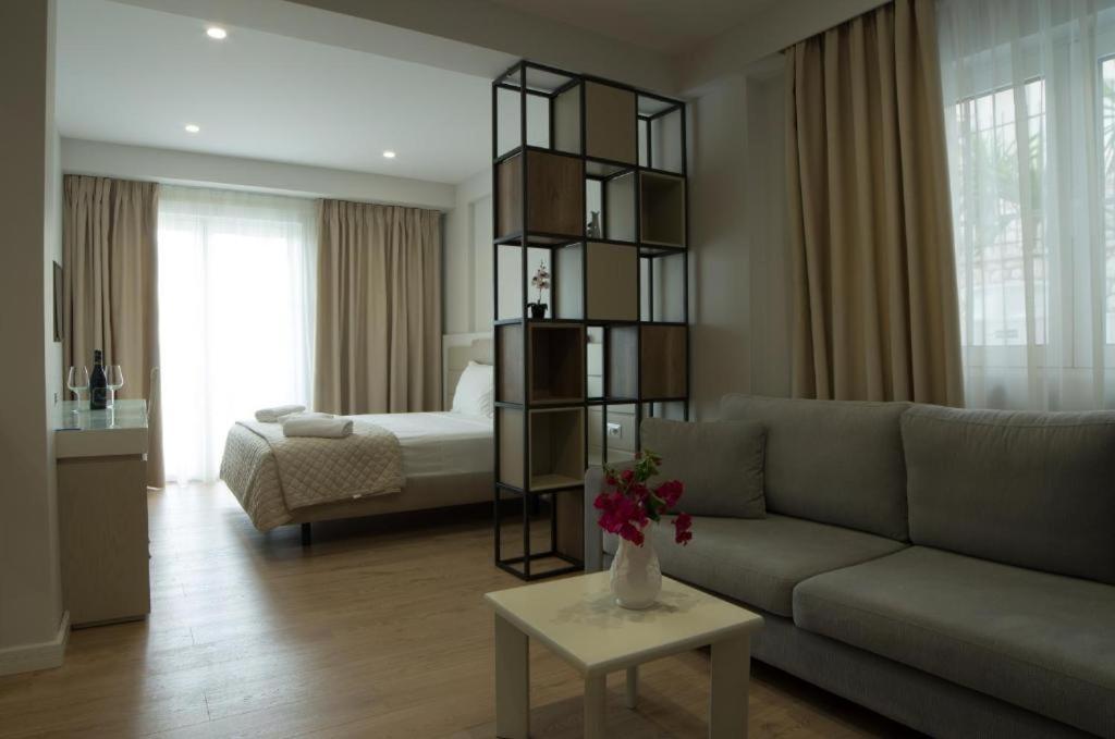 Hotel Vila Kalcuni Sarande Ngoại thất bức ảnh
