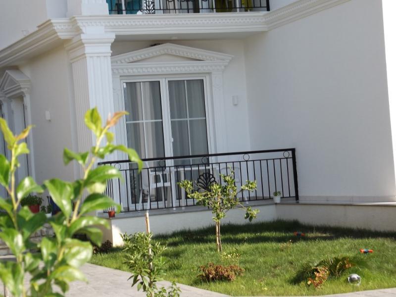Hotel Vila Kalcuni Sarande Ngoại thất bức ảnh